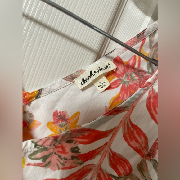 DEREK HEART Tropical Floral Tie Strap Vnevck Junior Tank Top Size Medium - Picture 4 of 6